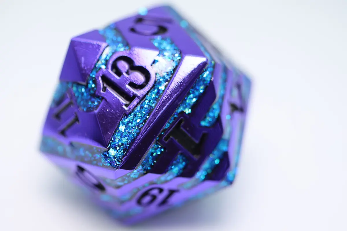 35Mm Metal D20 - Purple With Blue Mica 1